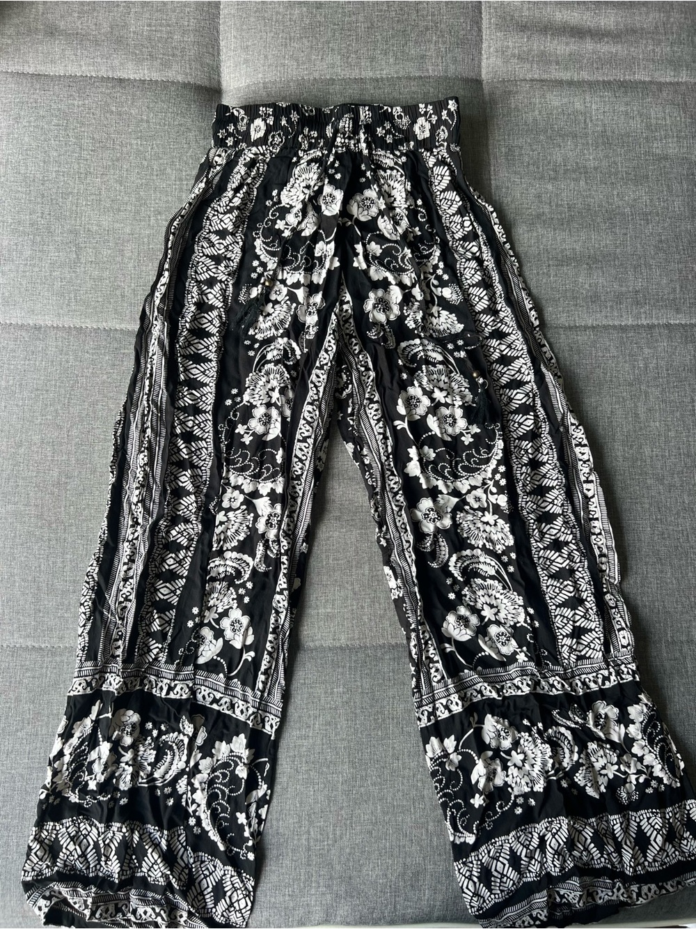 Forever 21 Black and White Floral Wide-Leg Pants